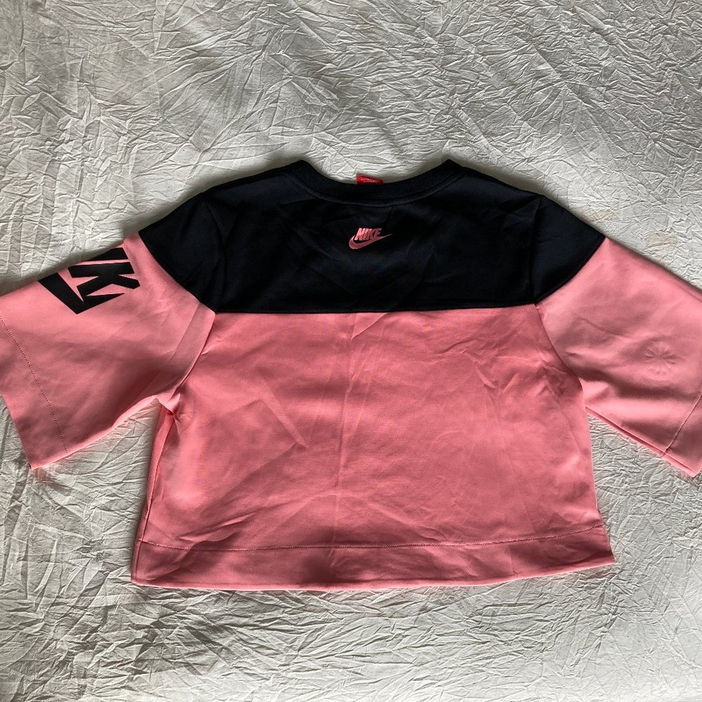 Nike Sportswear Premium Crop Tee